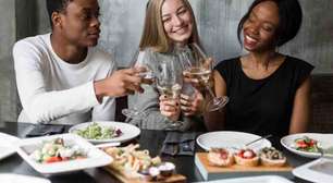 Pequenos petiscos, grandes tradições: aperitivos ao redor do mundo.