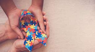 Diagnóstico tardio de autismo em mulheres revela impacto de estereótipos