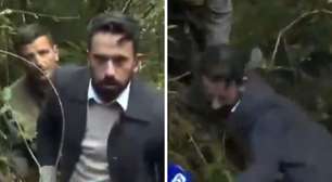 Repórter da Record cai duas vezes durante entrada ao vivo; assista
