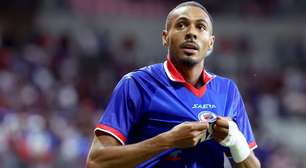 O que tinha a camisa da seleção do Haiti que foi proibida pela Fifa na Copa