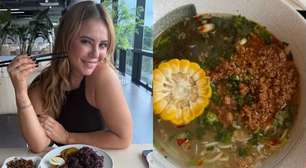 Paolla Oliveira enfrenta perrengue chique com comida na China: 'Estou tentando'