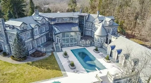 'Castelo' de R$ 55 milhões alugado por Vini Jr. nos EUA é inspirado em Palácio de Inverno russo; veja