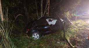 Motorista morre após sair da pista e colidir contra árvores na ERS-569