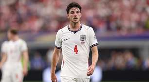 Declan Rice vira preocupação na Inglaterra