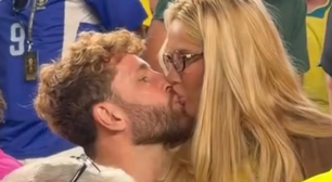 Amor na Copa: Karoline Lima e Léo Pereira trocam beijo na arquibancada e confirmam volta