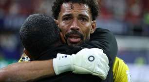 O fenômeno Vozinha, o herói de Cabo Verde na Copa do Mundo que, aos 40 anos, se tornou sensação do futebol