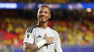 Quem é Eloy Room, o goleiro que igualou recorde e ajudou seleção de menor país a participar da Copa em feito histórico