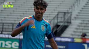 Lamine Yamal faz golaço de falta em treino da Espanha