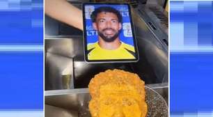 Paredão saboroso: Restaurante argentino cria bife com o rosto do goleiro Vozinha