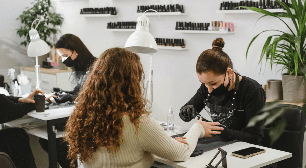 7 dicas de especialistas para quem quer se destacar como manicure