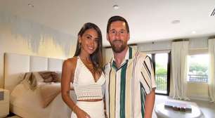 149 m² com sala de estar integrada, cama king size estofada e ambiente de boutique exclusiva: é assim o quarto de Lionel Messi e Antonela Roccuzzo em mansão milionária de Miami