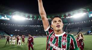 Hulk comemora volta de Thiago Silva ao Fluminense