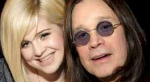 Filha de Ozzy Osbourne descreve a 'dor' da saudade no primeiro Dia dos Pais desde sua morte