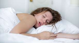 Descubra como a posição ao dormir afeta sua saúde