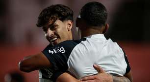 Corinthians desfila em campo e goleia o Botafogo no Brasileiro Sub-17