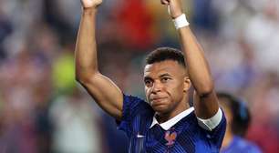 Mbappé ultrapassa Ronaldo e segue na cola de Messi na artilharia das Copas