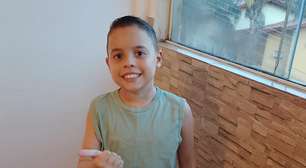 Menino de 10 anos sofreu parada cardíaca, passou por transplante e sofreu AVC antes de 'recuperar a infância'