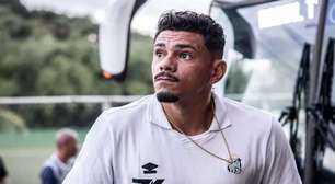 Sem destino, atacante do Santos treina em rival da Série A