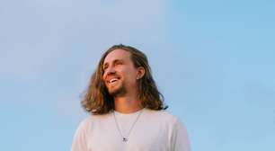 Vitor Kley anuncia turnê intimista no Brasil e na Europa