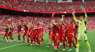 Suíça vence Canadá e avança invicta pelo Grupo B da Copa do Mundo