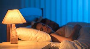 Dormir com luz acesa pode aumentar o risco de doenças cardíacas