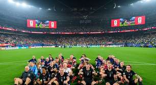 Torcida da Noruega celebra vitória com remada viking; veja curiosidades