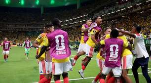 Colômbia fura defesa da RD Congo no final e se classifica na Copa do Mundo