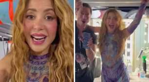 Nos bastidores de show, Shakira celebra avanço da Colômbia na Copa do Mundo