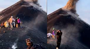 Turistas quase são atingidos por 'bola de fogo' ao se aproximarem de vulcão em erupção na Guatemala