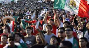 México brilha como anfitrião e repete feito da Itália na Copa de 1990