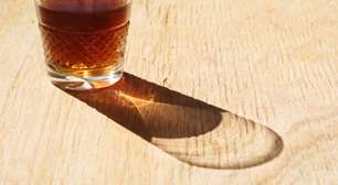 Estudos apontam que um drinque ao dia já pode aumentar os riscos de algum tipo de câncer