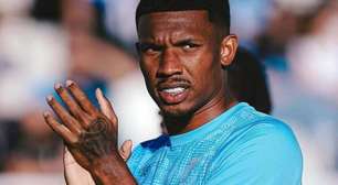 Pafos renova empréstimo do atacante Lelê, do Fluminense