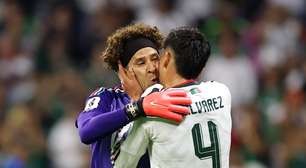 Ochoa entra nos minutos finais e escreve uma página inédita na história das Copas