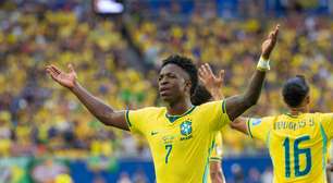 VIni Jr. diz que Ancelotti duvidou que ele faria gol de cabeça: 'vou esperar o presente'
