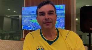 Flávio Bolsonaro após vídeos publicados por Michelle: 'Hoje é dia de jogo, nada nem ninguém me aborrece'