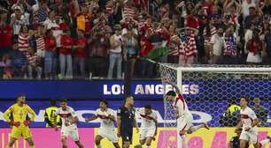 Eliminada, Turquia vence Estados Unidos com gol nos acréscimos