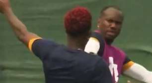 Jogadores do Panamá brigam e trocam empurrões em treino antes de jogo com a Inglaterra