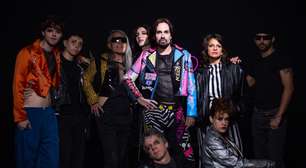 Johnny Hooker homenageia vítimas da epidemia de HIV/Aids no single '2 Punks Neon'