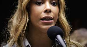 Erika Hilton recebe título de Doutora Honoris Causa de universidade federal no RJ