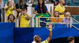 Endrick surpreende com gesto romântico ao trocar aliança por esparadrapo