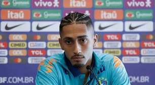 Jogador do Brasil na Copa 2026, Raphinha cortou relação com o próprio pai por conta de dinheiro? Polêmica envolve ainda mulher do jogador; entenda!