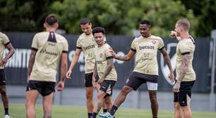 Thiago Carpini quer levar zagueiro do Vitória para o Fortaleza