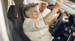 Idosos terão desconto na compra de carros? Projeto volta aos holofotes, mas realidade é outra