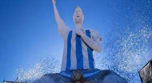 Nova estátua gigante de Messi vira piada e divide opiniões na Argentina