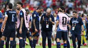 Uruguai amplia crise e é eliminado na fase de grupos pela segunda Copa consecutiva