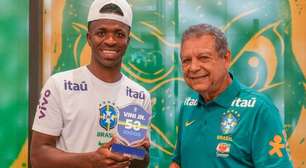 Vini Jr ganha homenagem e vê "cinco finais" para Seleção