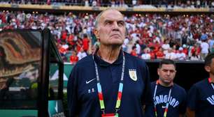 Após eliminação, Bielsa revela que Muslera pediu para ser substituído