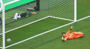 Imprensa mundial critica Muslera após falha em queda do Uruguai