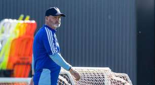 Técnico deixa comando da Escócia após eliminação precoce na Copa do Mundo 2026