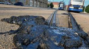 Calor derrete asfalto e obstrui trilhos de bonde na Alemanha